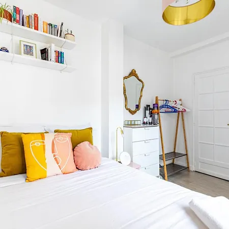 Guestready - Charm & Comfort Near Canal St Martin 公寓 *